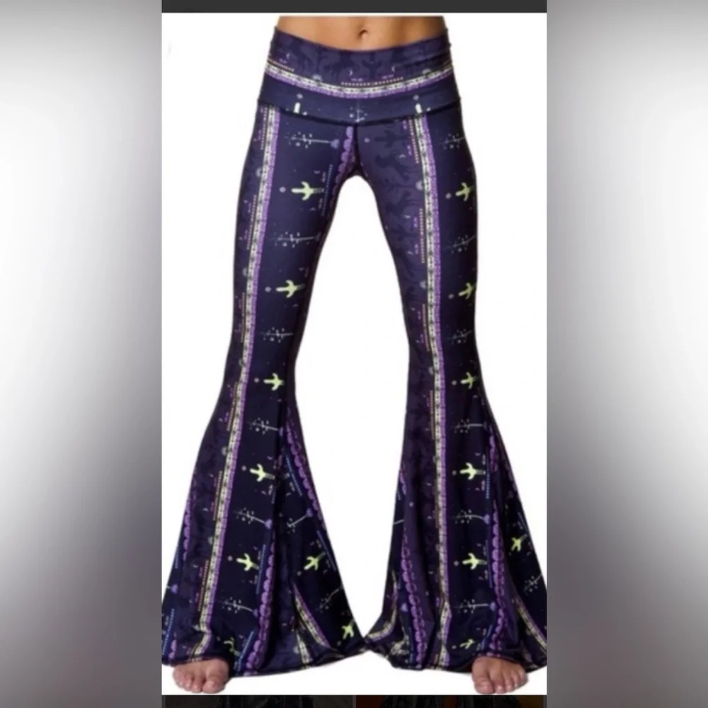 Teeki Wild and Free Western  Graphic Print Flare Bell Bottom Yoga Pants - Picture 2 of 8